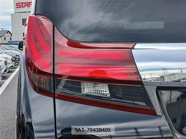 Toyota ALPHARD 2015-06 7614710-28