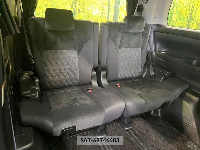 Toyota ALPHARD 2018-02 7614695-9