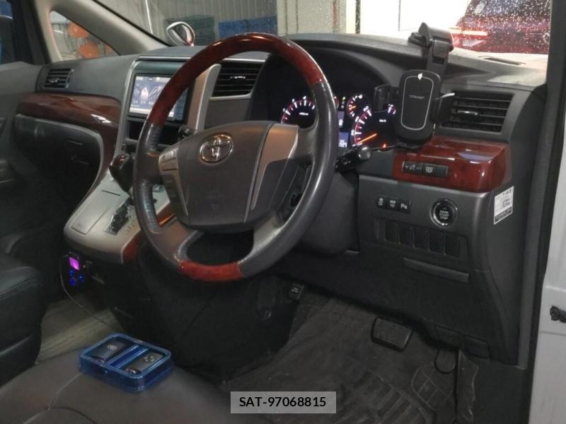 Toyota ALPHARD 2010-05 7686375-4