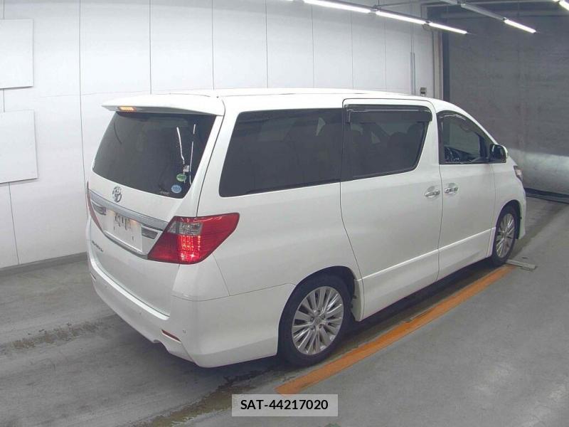Toyota ALPHARD 2013-02 7686376-1