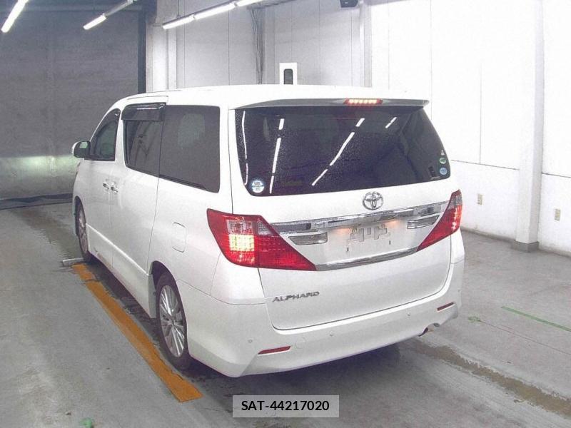 Toyota ALPHARD 2013-02 7686376-2