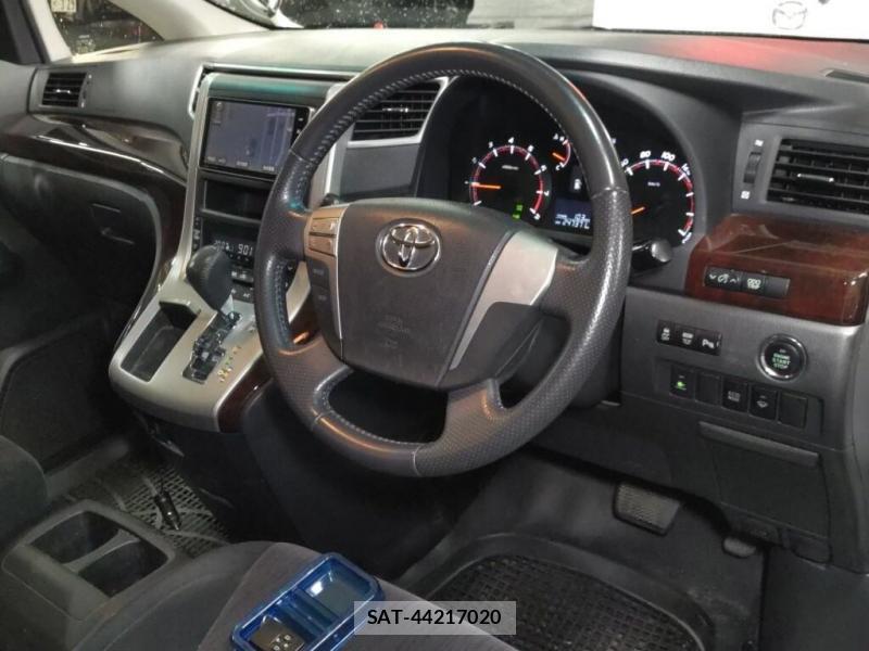 Toyota ALPHARD 2013-02 7686376-4