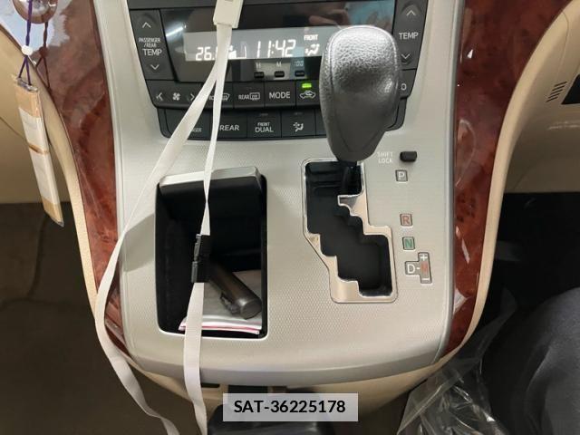 Toyota ALPHARD 2009-07 7720266-18