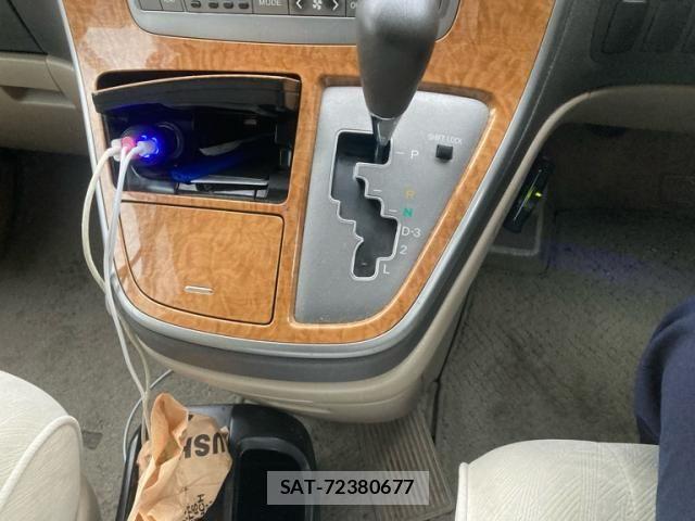 Toyota ALPHARD 2006-03 7720257-19