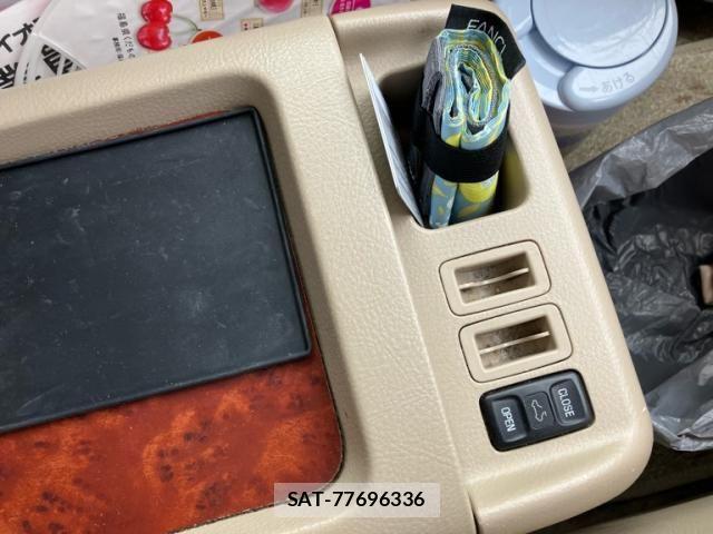 Toyota ALPHARD 2003-11 7782244-18