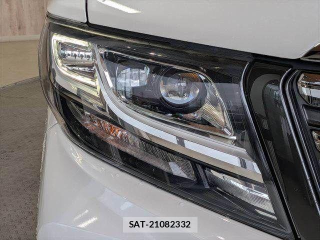Toyota ALPHARD 2017-12 7902171-22