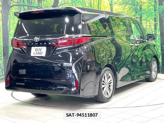 Toyota ALPHARD 2023-12 7902156-17