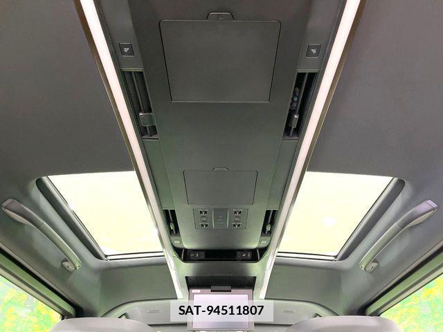 Toyota ALPHARD 2023-12 7902156-3