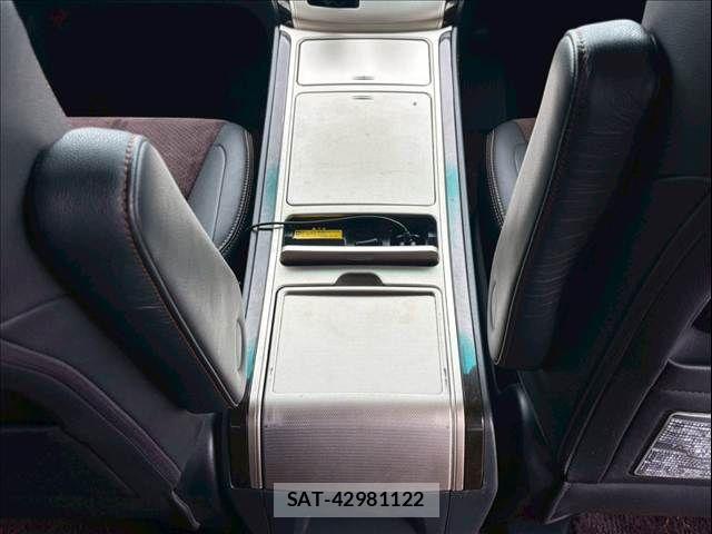 Toyota ALPHARD 2013-01 7960379-28