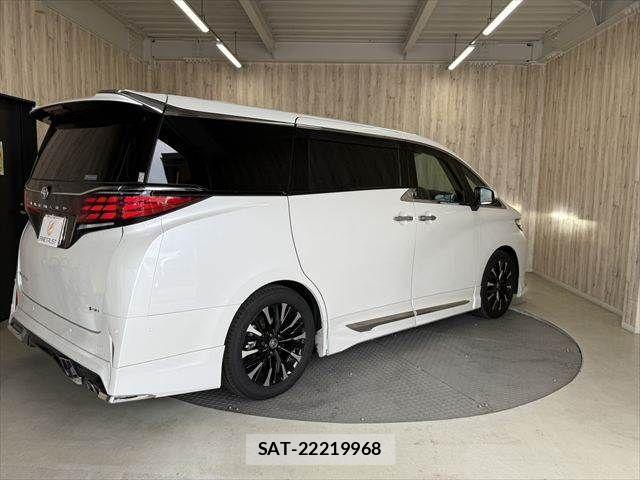 Toyota ALPHARD 2024-11 7960338-21
