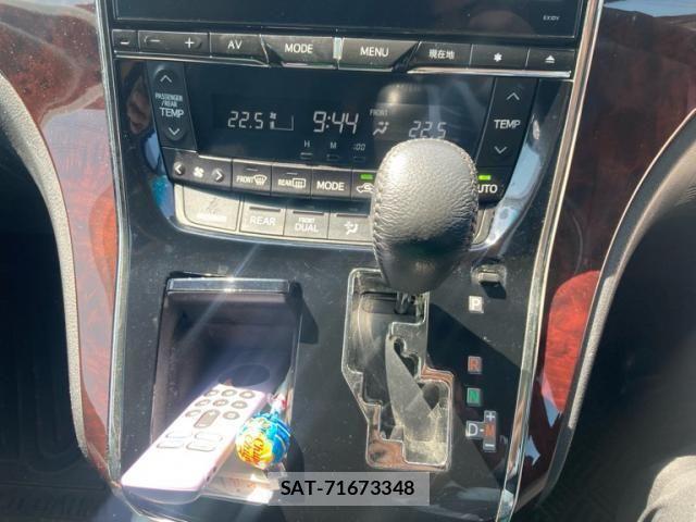 Toyota ALPHARD 2013-09 7960382-23
