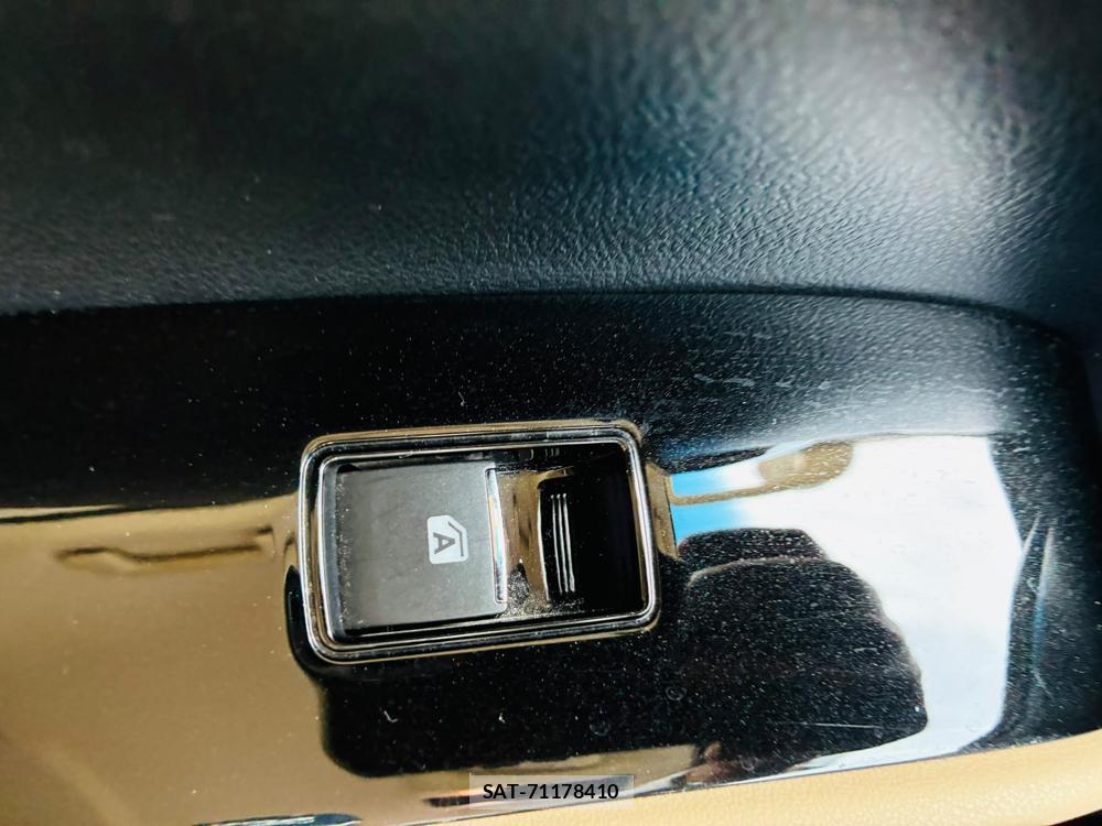 Toyota ALPHARD 2016-06 7977585-23