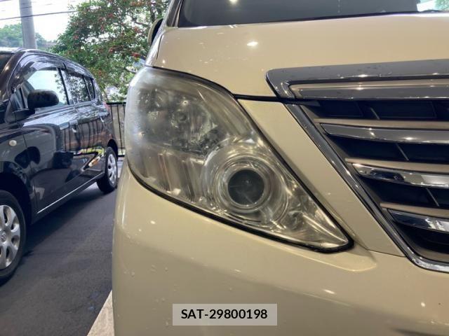 Toyota ALPHARD 2012-03 7978386-3
