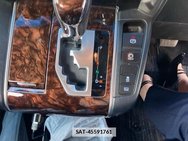 Toyota ALPHARD 2018-08 7978383-21
