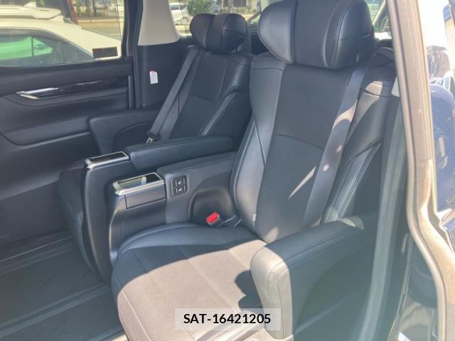 Toyota ALPHARD 2018-03 7978370-13