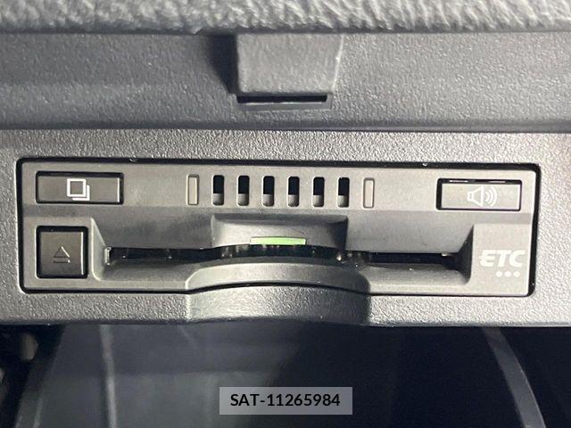 Toyota ALPHARD 2017-04 7978380-6
