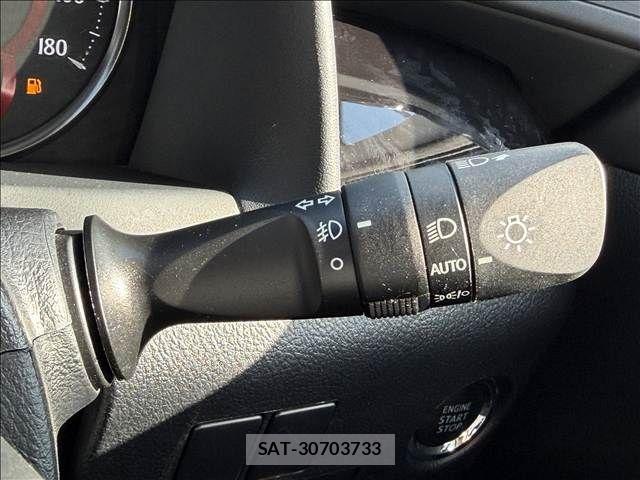 Toyota ALPHARD 2021-06 8034228-27