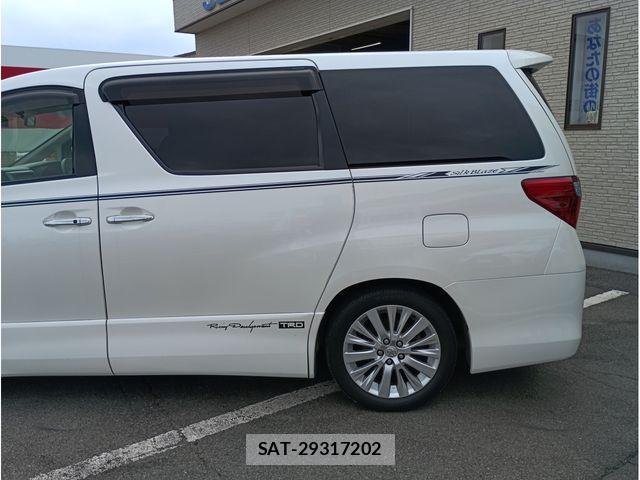 Toyota ALPHARD 2012-07 8034262-9