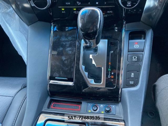 Toyota ALPHARD 2019-01 8034231-26