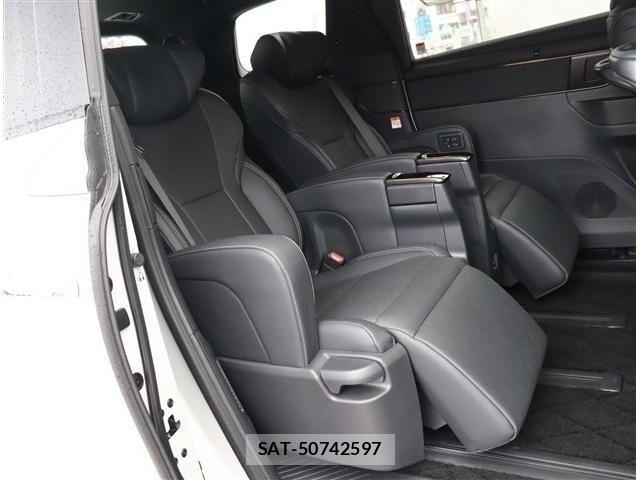 Toyota ALPHARD 2024-04 8034215-11