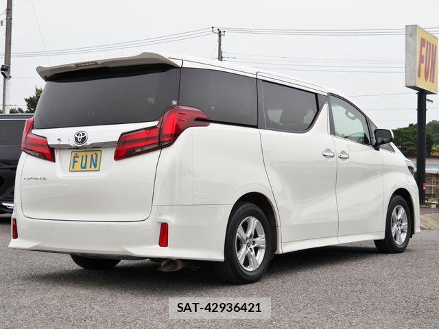 Toyota ALPHARD 2022-04 8034230-4