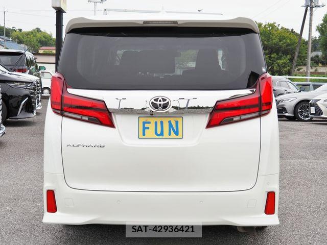 Toyota ALPHARD 2022-04 8034230-6