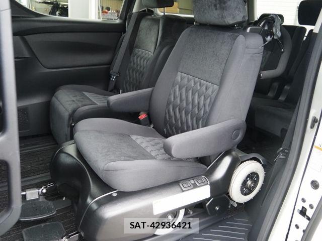 Toyota ALPHARD 2022-04 8034230-8