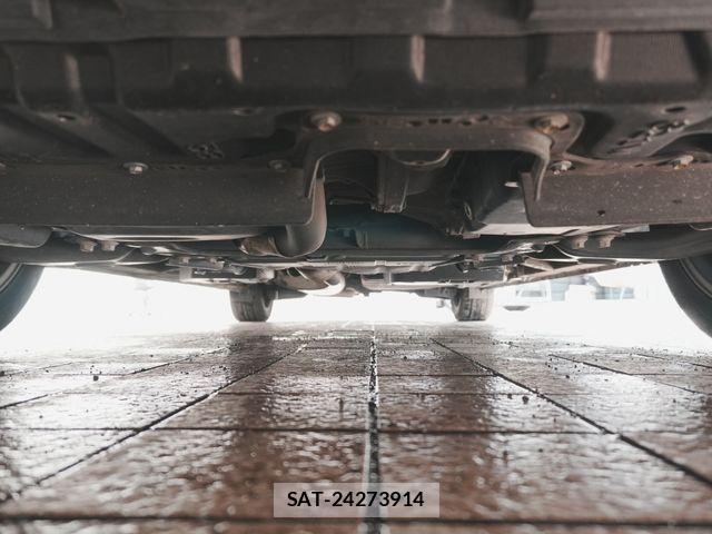 Toyota ALPHARD 2017-06 8072694-16