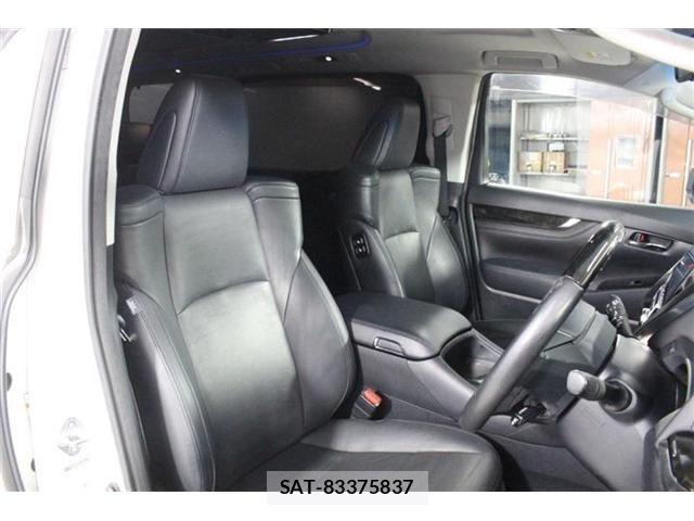 Toyota ALPHARD 2016-06 8072692-26