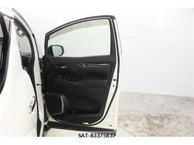 Toyota ALPHARD 2016-06 8072692-29