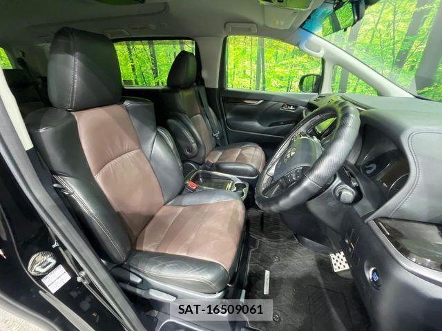 Toyota ALPHARD 2016-09 8072697-8