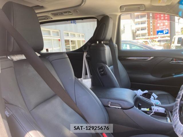 Toyota ALPHARD 2022-11 8072670-14
