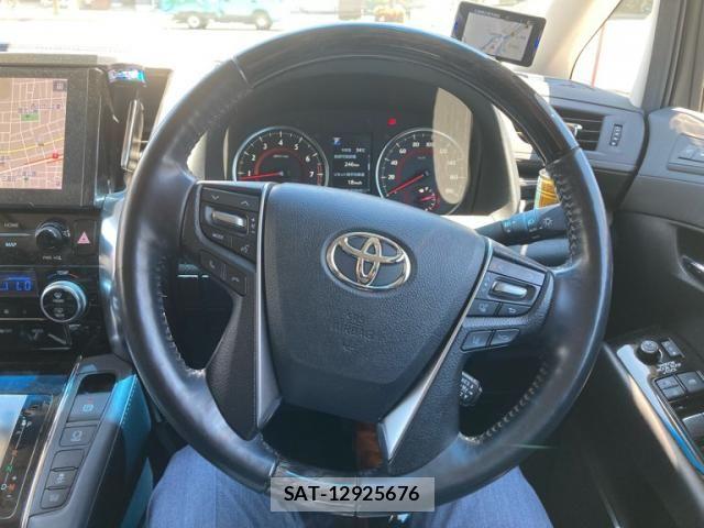 Toyota ALPHARD 2022-11 8072670-22
