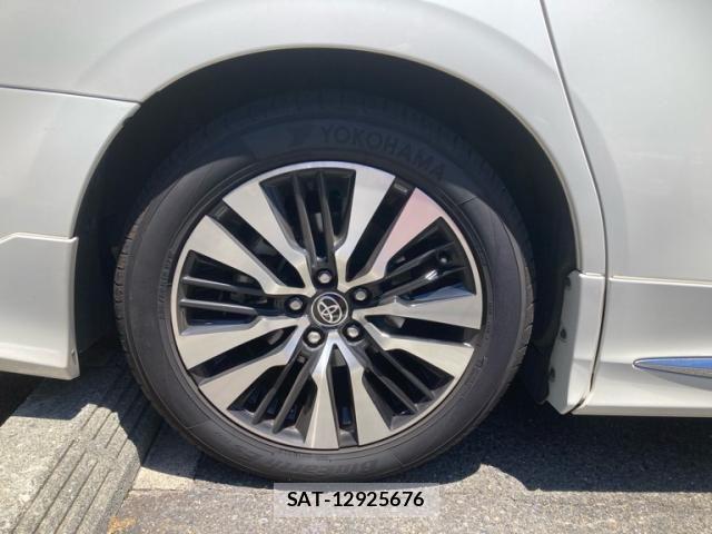 Toyota ALPHARD 2022-11 8072670-7