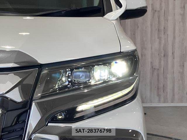 Toyota ALPHARD 2018-05 8072689-15