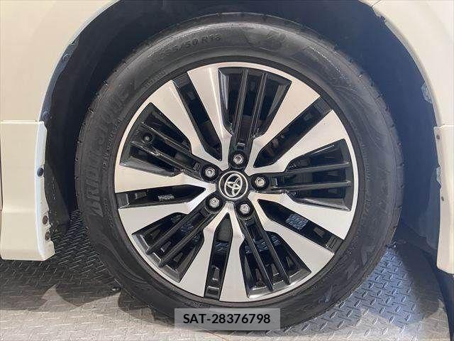 Toyota ALPHARD 2018-05 8072689-21