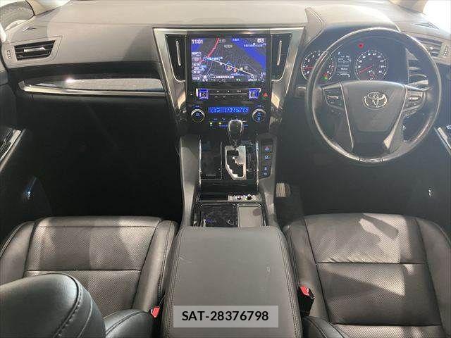 Toyota ALPHARD 2018-05 8072689-2