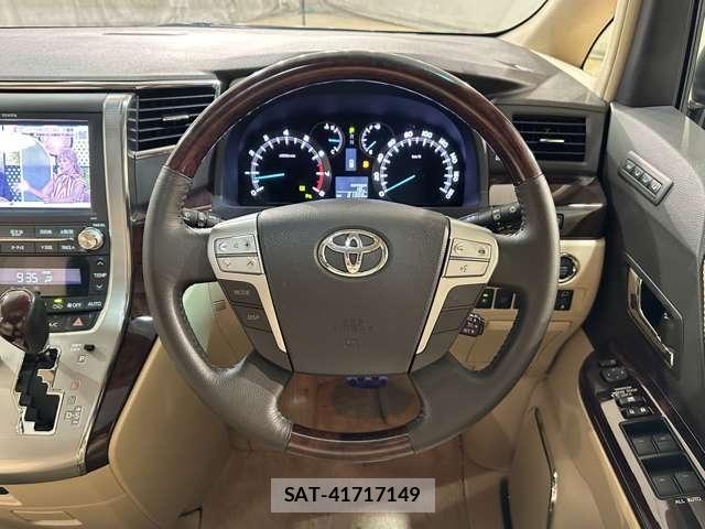 Toyota ALPHARD 2013-01 8072698-9