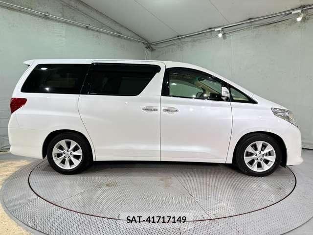 Toyota ALPHARD 2013-01 8072698-3