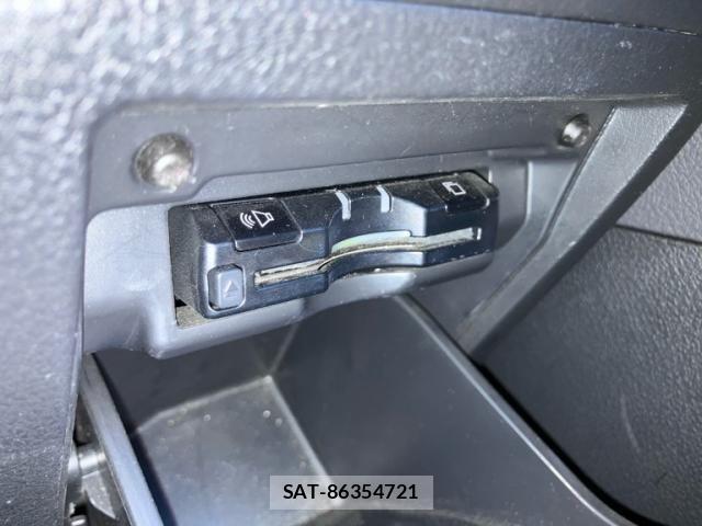 Toyota ALPHARD 2011-01 8072688-27