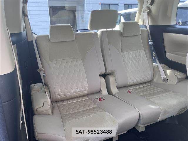 Toyota ALPHARD 2021-06 8072693-13