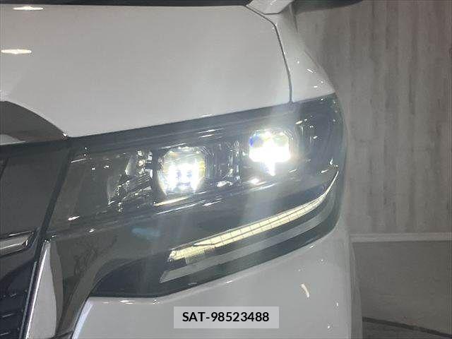 Toyota ALPHARD 2021-06 8072693-15