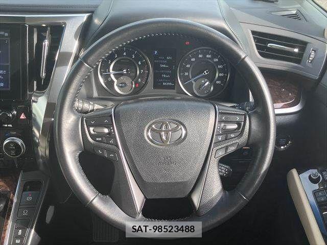 Toyota ALPHARD 2021-06 8072693-17