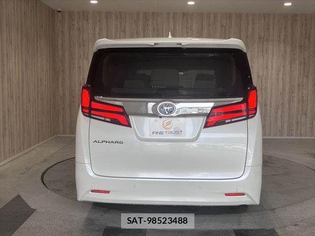 Toyota ALPHARD 2021-06 8072693-26