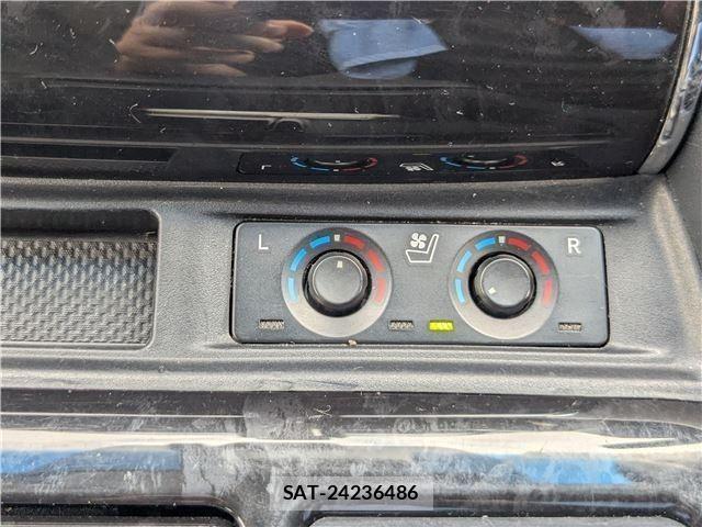 Toyota ALPHARD 2022-05 8072673-24