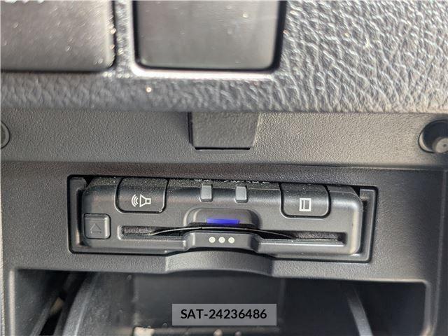 Toyota ALPHARD 2022-05 8072673-26
