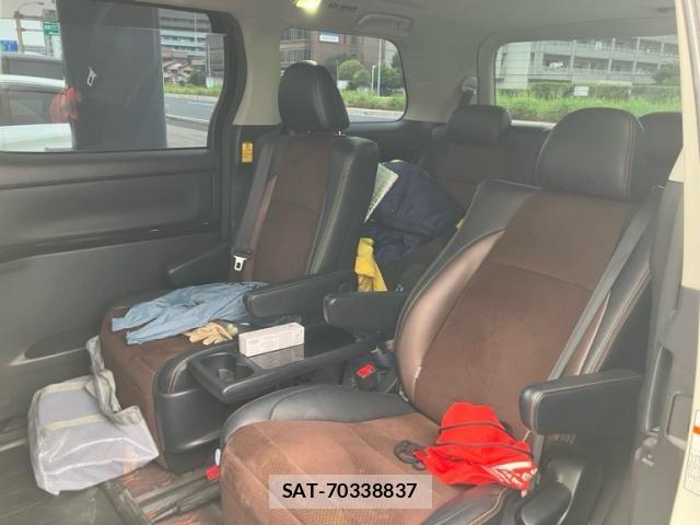 Toyota ALPHARD 2013-11 8072709-11