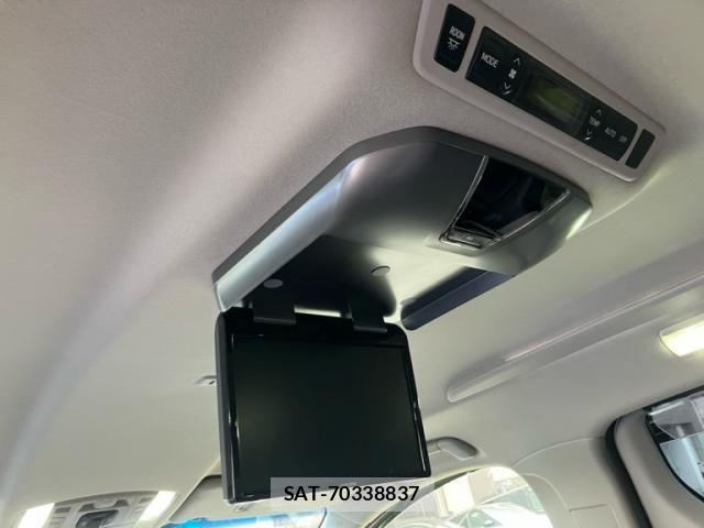 Toyota ALPHARD 2013-11 8072709-12