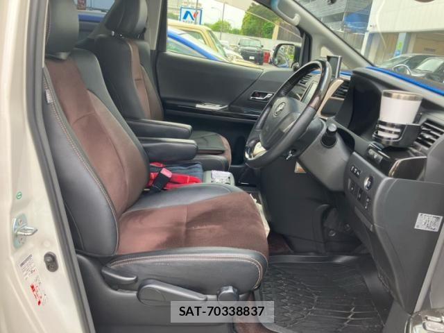 Toyota ALPHARD 2013-11 8072709-15