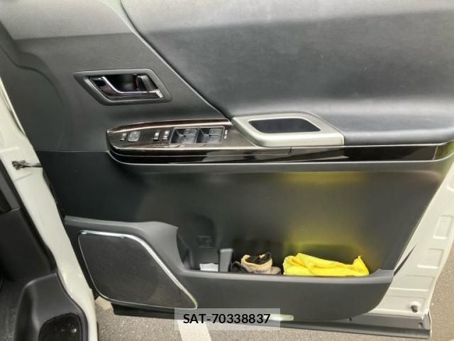 Toyota ALPHARD 2013-11 8072709-17